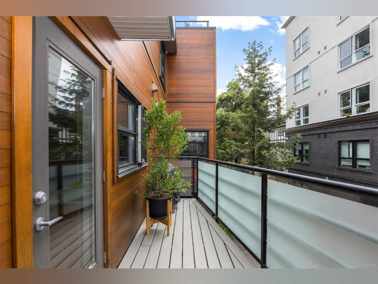 4-1137 Meares Street, Victoria, BC, V8V 3J9 - 10