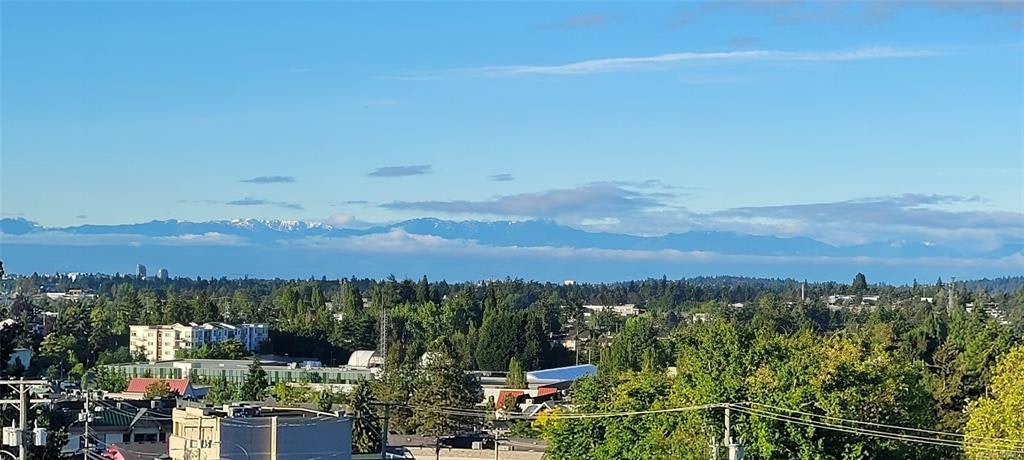 406-4536 Viewmont Avenue, Saanich, BC, V8Z 5L2