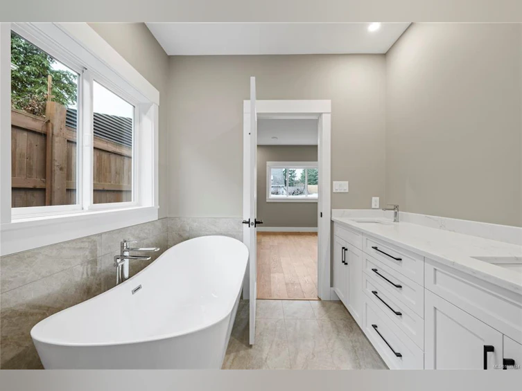 715 Doehle Avenue, Parksville, BC, V9P 2V1 - 8