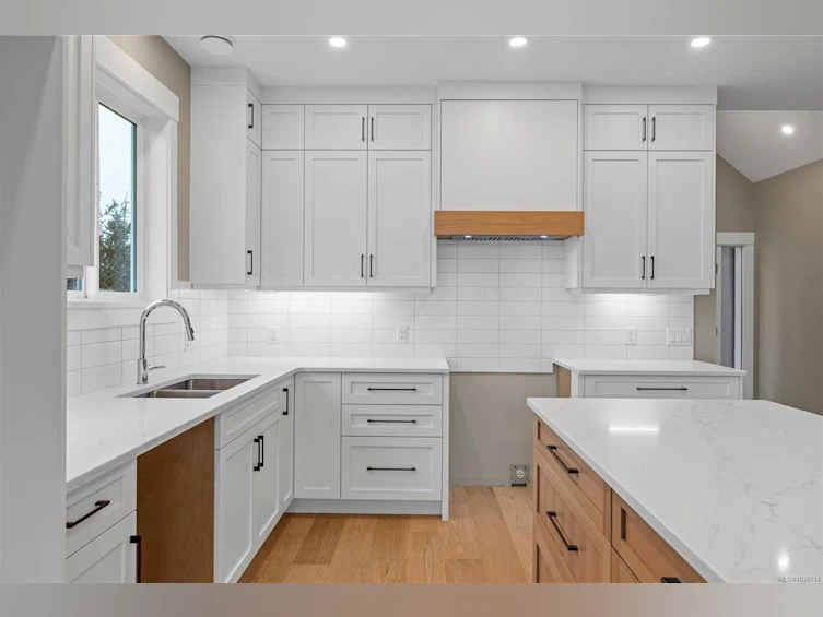 715 Doehle Avenue, Parksville, BC, V9P 2V1 - 3