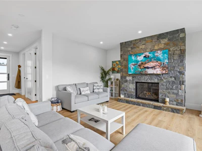 150 Cabot Court - 2