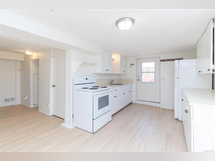 3433 Bethune Avenue, Saanich, BC, V8X 1W1 - 28