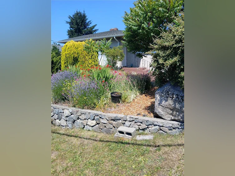 3433 Bethune Avenue, Saanich, BC, V8X 1W1 - 3
