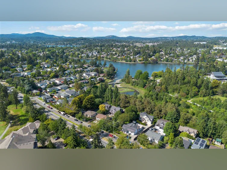 1124 Craigflower Road, Esquimalt, BC, V9A 2Y1 - 13