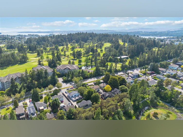 1124 Craigflower Road, Esquimalt, BC, V9A 2Y1 - 8