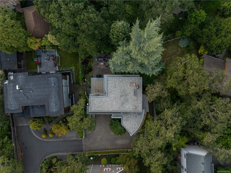 435 Chadwick Place, Victoria, BC, V8S 1H4 - 5