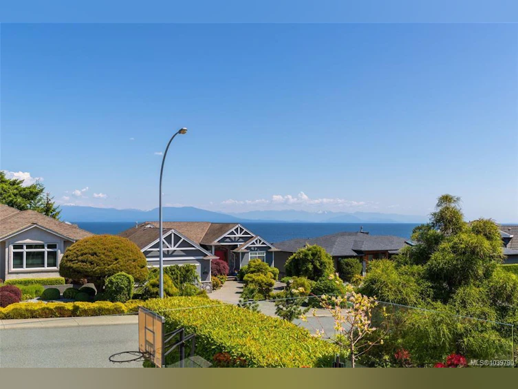 4839 Fillinger Crescent, Nanaimo, BC, V9V 1K1 - 47