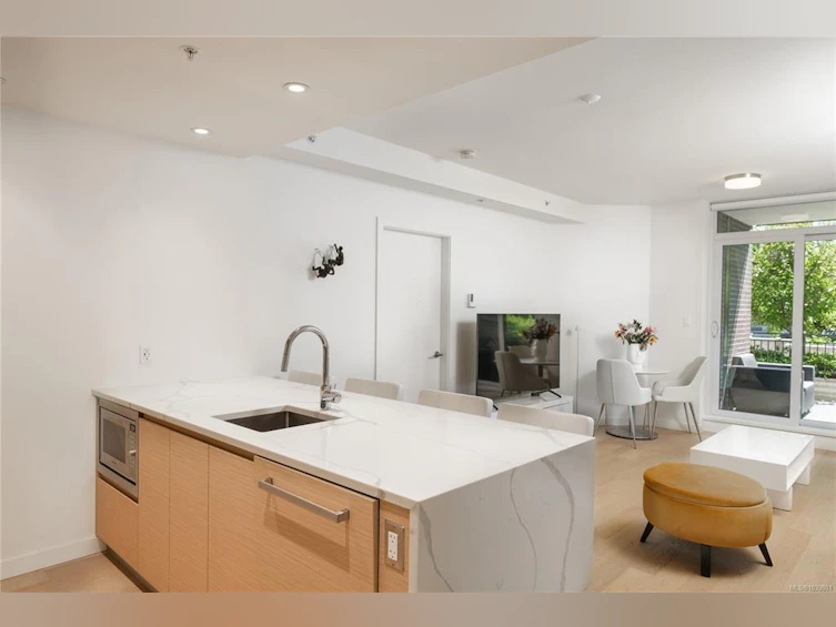 101-550 Michigan Street, Victoria, BC, V8V 0G3 - 8