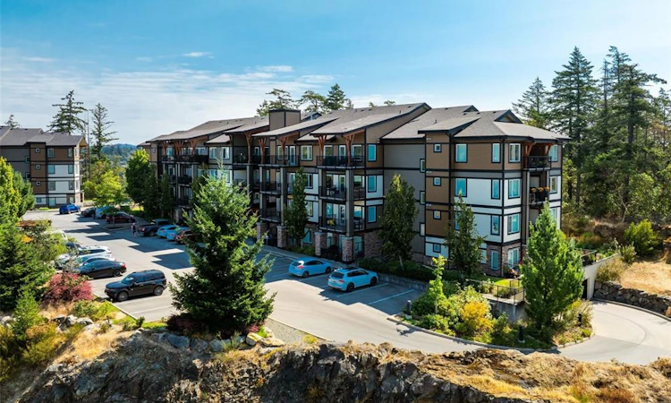 310-286 Wilfert Road