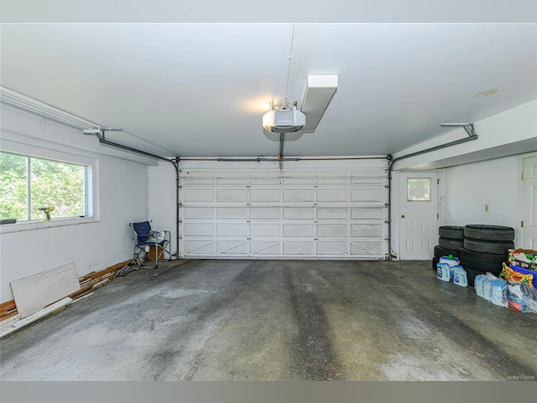 3967 Juan De Fuca Terrace, Saanich, BC, V8N 5W9 - 33