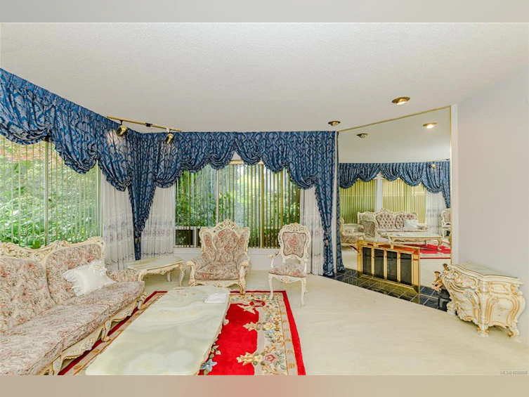 3967 Juan De Fuca Terrace, Saanich, BC, V8N 5W9 - 9