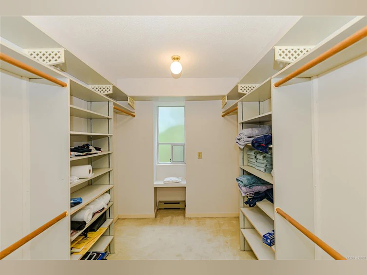 3967 Juan De Fuca Terrace, Saanich, BC, V8N 5W9 - 20