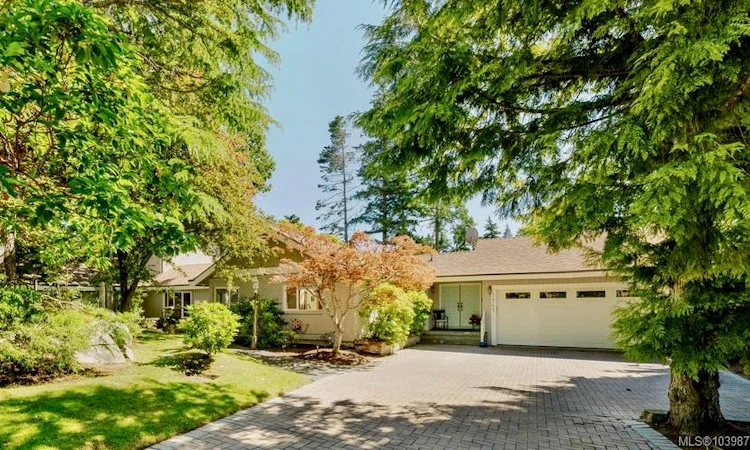 2763 Arbutus Road