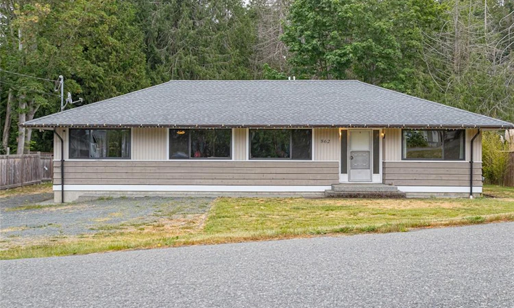 862 Barclay Crescent