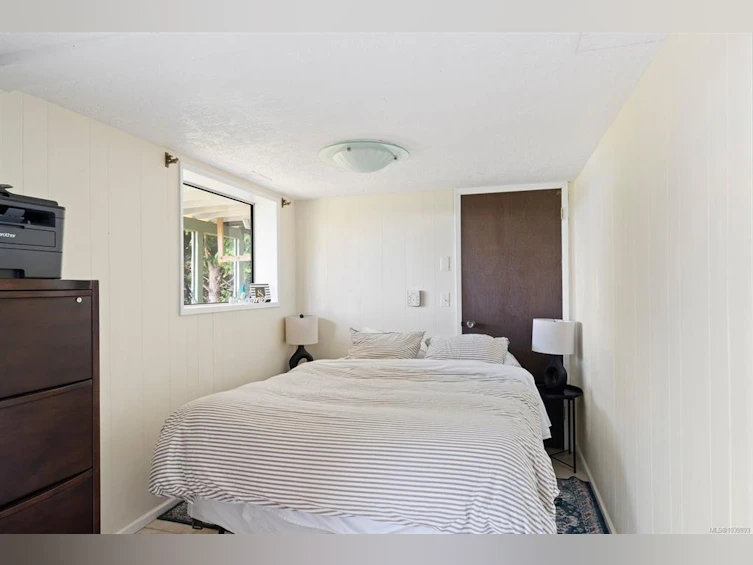 2036 Neptune Road, North Saanich, BC, V8L 5J5 - 32