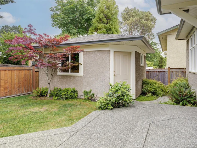 2286 Hazelton Place, Saanich, BC, V8N 5C3 - 31