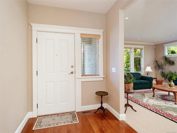 2286 Hazelton Place, Saanich, BC, V8N 5C3 - 9