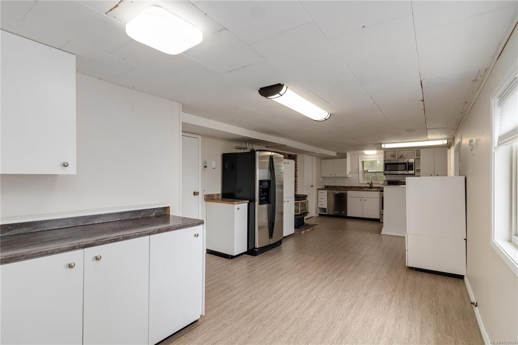 1811 Hollywood Crescent, Victoria, BC, V8S 1J2 - 45