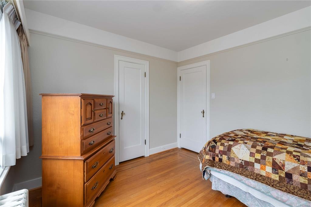 1811 Hollywood Crescent, Victoria, BC, V8S 1J2 - 29