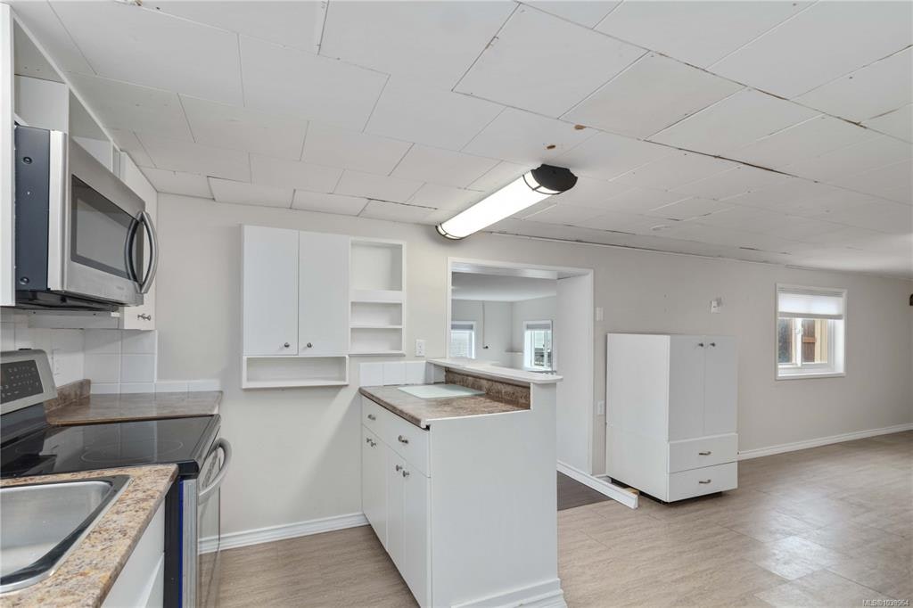1811 Hollywood Crescent, Victoria, BC, V8S 1J2 - 43