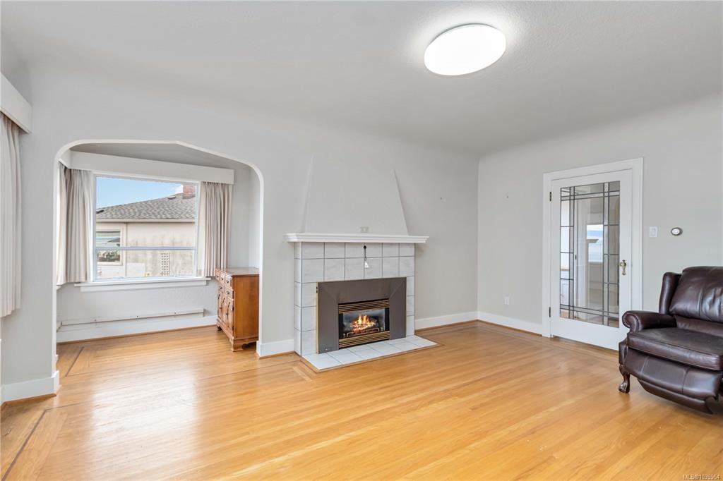 1811 Hollywood Crescent, Victoria, BC, V8S 1J2 - 14
