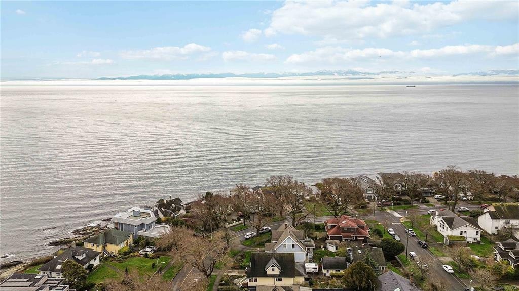 1811 Hollywood Crescent, Victoria, BC, V8S 1J2 - 56