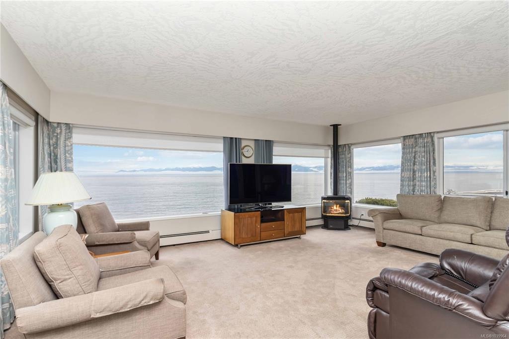1811 Hollywood Crescent, Victoria, BC, V8S 1J2 - 8