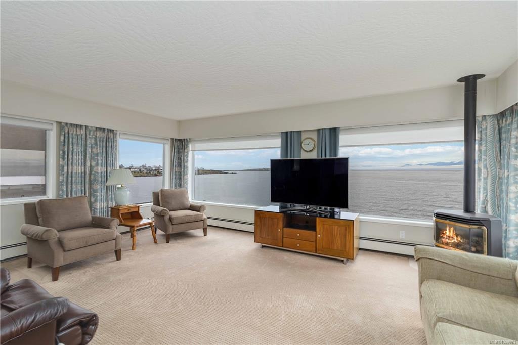 1811 Hollywood Crescent, Victoria, BC, V8S 1J2 - 9