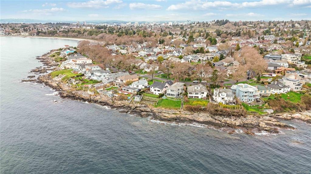 1811 Hollywood Crescent, Victoria, BC, V8S 1J2 - 6