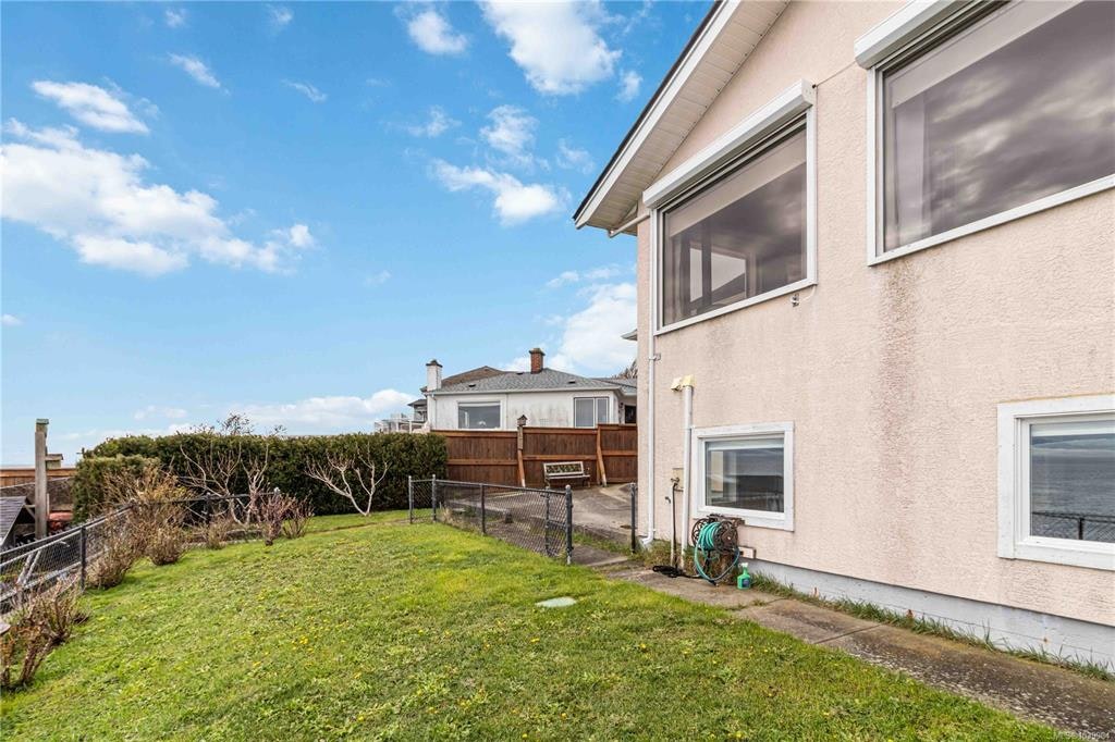 1811 Hollywood Crescent, Victoria, BC, V8S 1J2 - 52