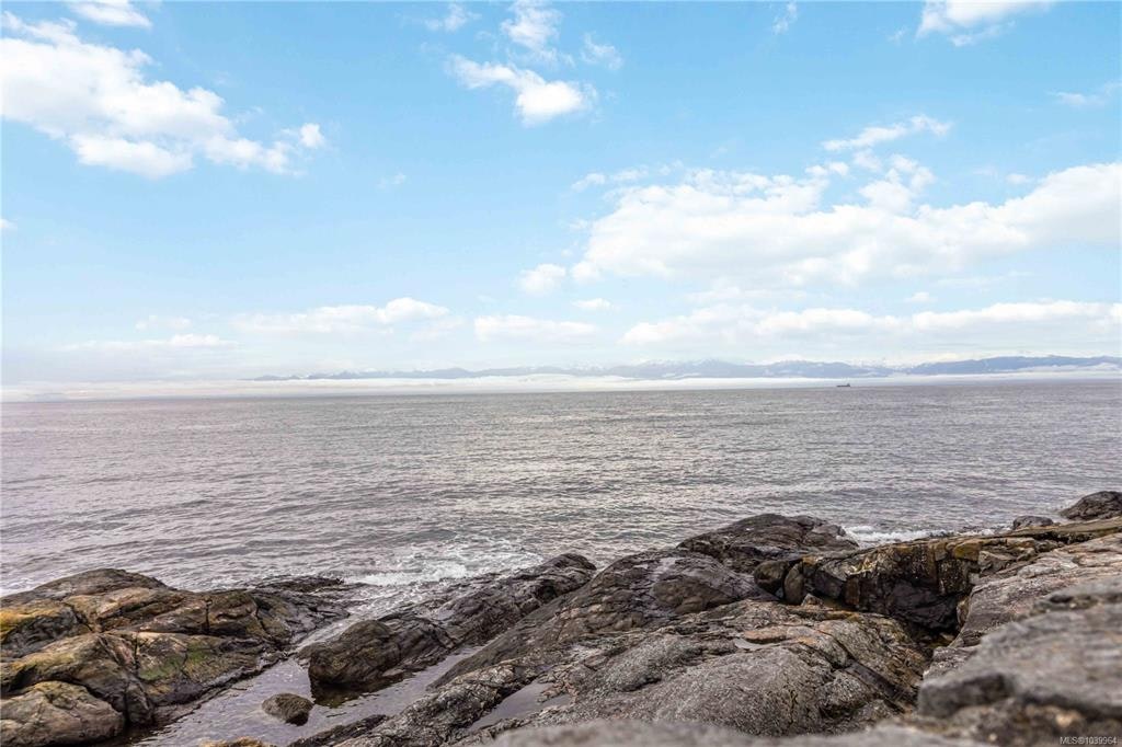 1811 Hollywood Crescent, Victoria, BC, V8S 1J2 - 50