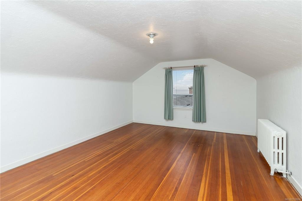 1811 Hollywood Crescent, Victoria, BC, V8S 1J2 - 33