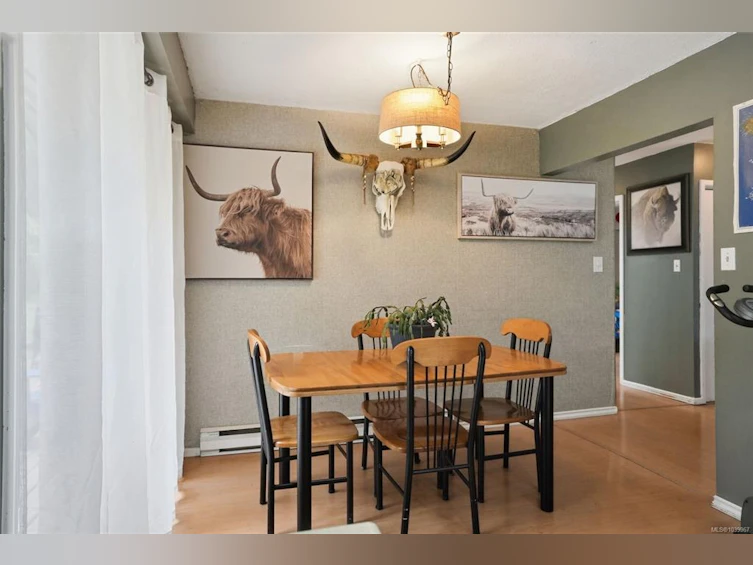 358 Aldous Road, Qualicum Beach, BC, V0N 1G0 - 5