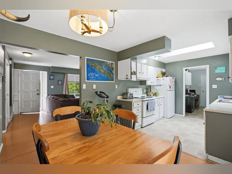 358 Aldous Road, Qualicum Beach, BC, V0N 1G0 - 17