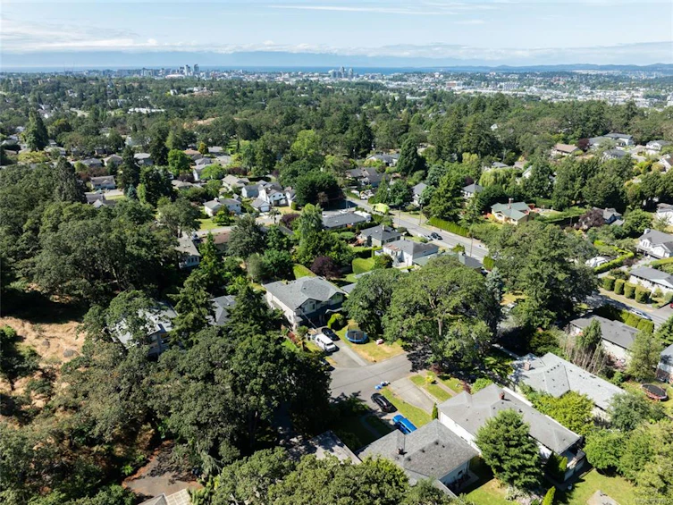 1286 Pike Street, Saanich, BC, V8P 1W3 - 38