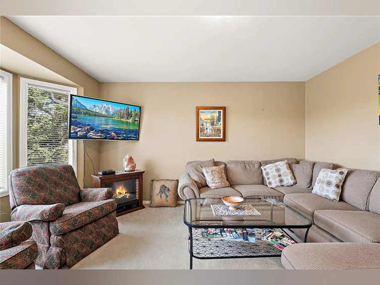 A-6599 Central Saanich Road, Central Saanich, BC, V8Z 5V1 - 2