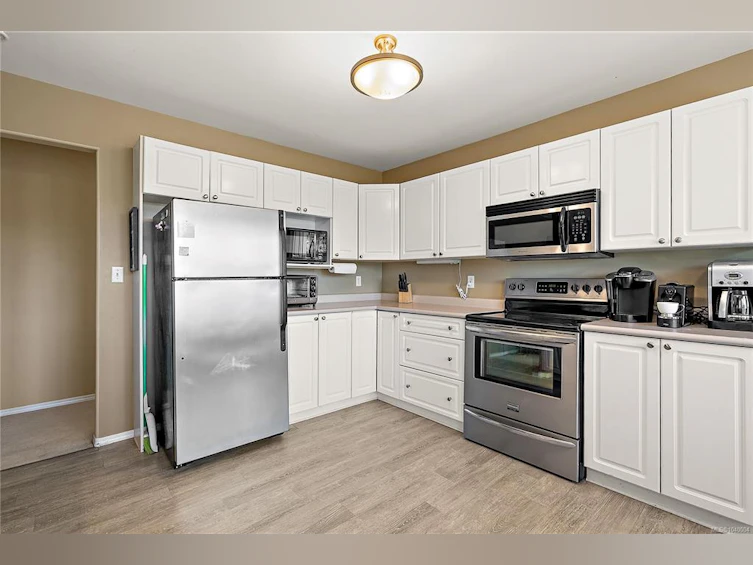 A-6599 Central Saanich Road, Central Saanich, BC, V8Z 5V1 - 6