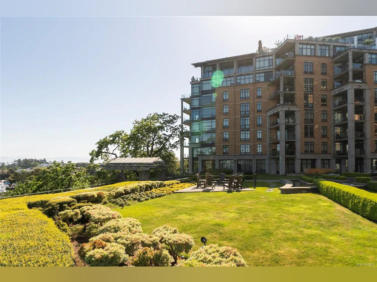106-847 Dunsmuir Road, Esquimalt, BC, V9A 0A5 - 21