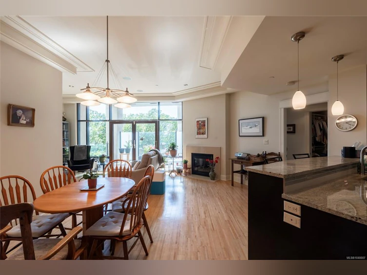 106-847 Dunsmuir Road, Esquimalt, BC, V9A 0A5 - 7