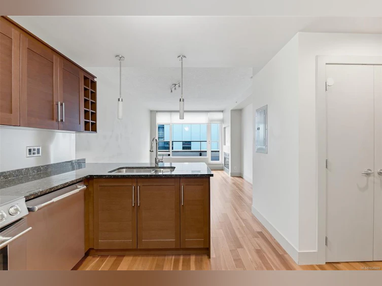 N1003-737 Humboldt Street, Victoria, BC, V8W 1B1 - 6