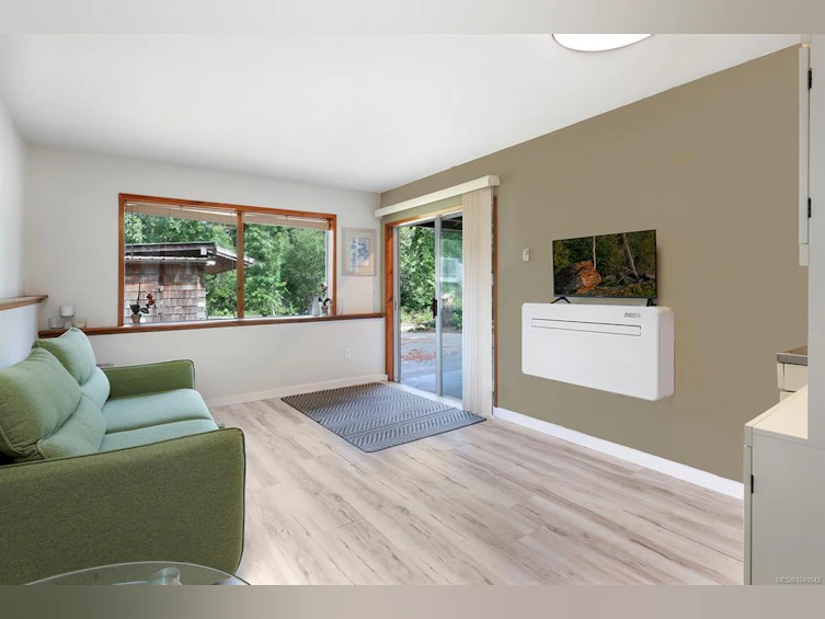 6585 Walker Frontage Road, Union Bay, BC, V0R 1W0 - 33