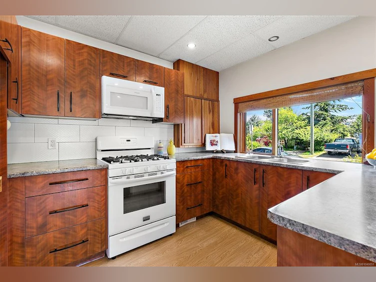474 Foster Street, Esquimalt, BC, V9A 6R7 - 26