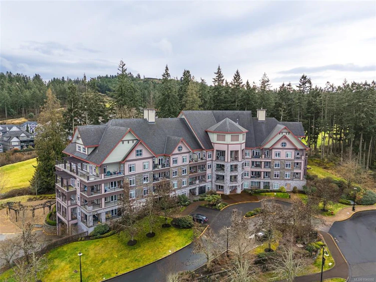 419-1395 Bear Mountain Pkwy, Langford, BC, V9B 0E1 - 2