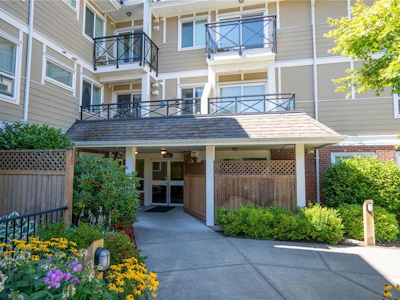 204-4536 Viewmont Avenue - 2