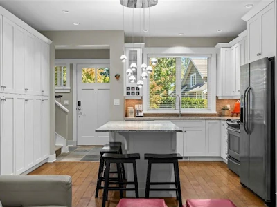 62-5251 W Island Highway - 3