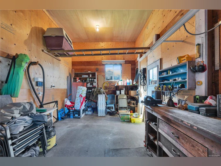 315 W Crescent Road, Qualicum Beach, BC, V9K 1J7 - 41