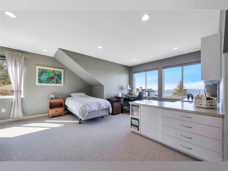 315 W Crescent Road, Qualicum Beach, BC, V9K 1J7 - 5