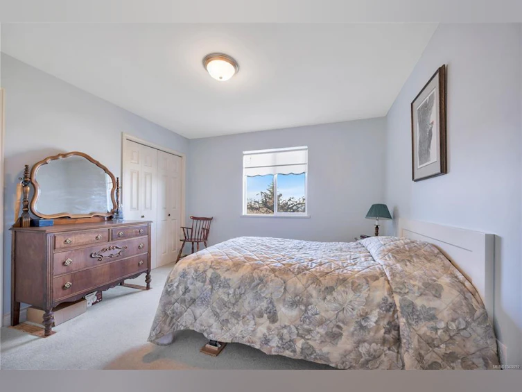 315 W Crescent Road, Qualicum Beach, BC, V9K 1J7 - 20