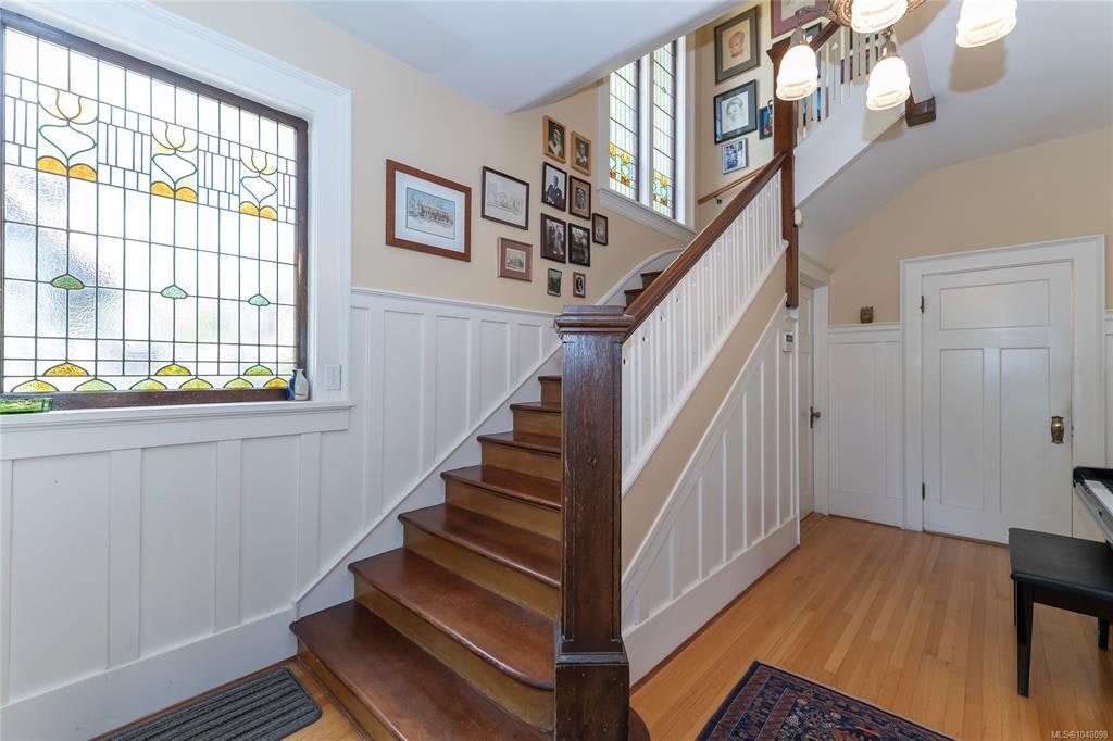 1377 Rockland Avenue, Victoria, BC, V8S 1V7 - 11