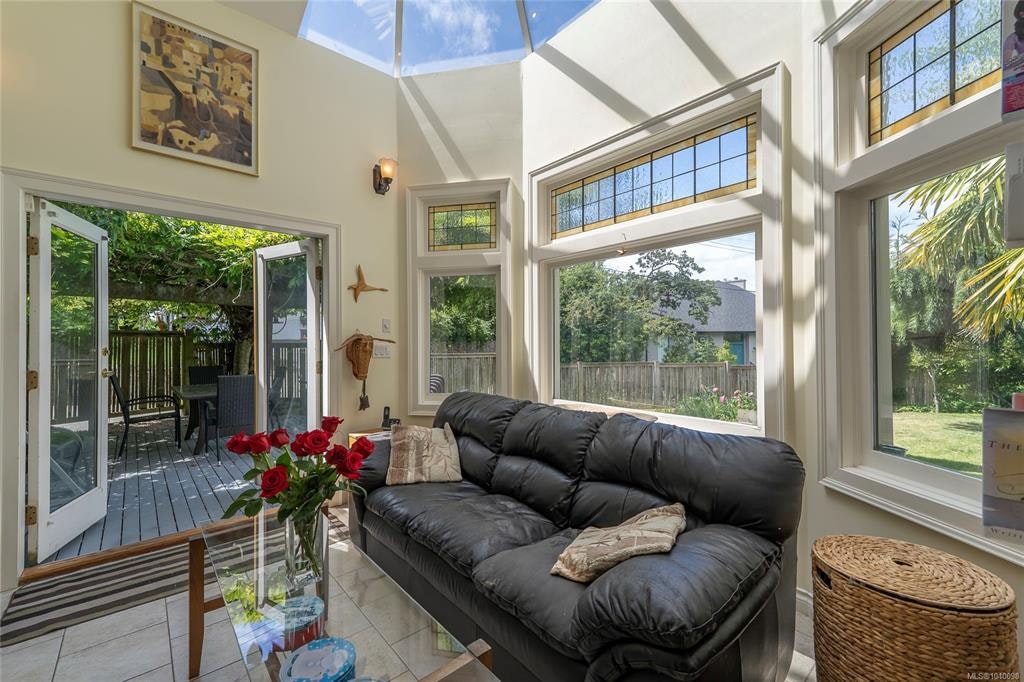 1377 Rockland Avenue, Victoria, BC, V8S 1V7 - 34